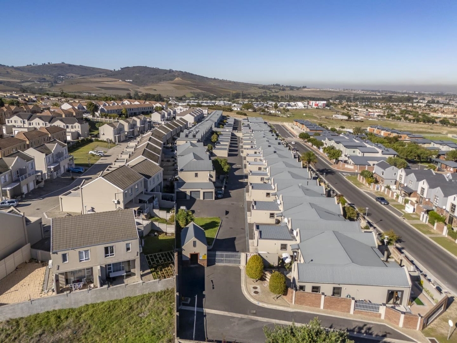 2 Bedroom Property for Sale in Brackenfell South Western Cape